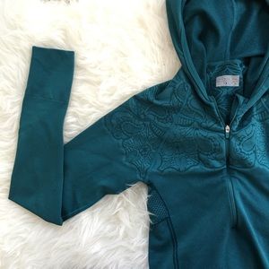 💙 Athleta Pullover Hoodie 💙